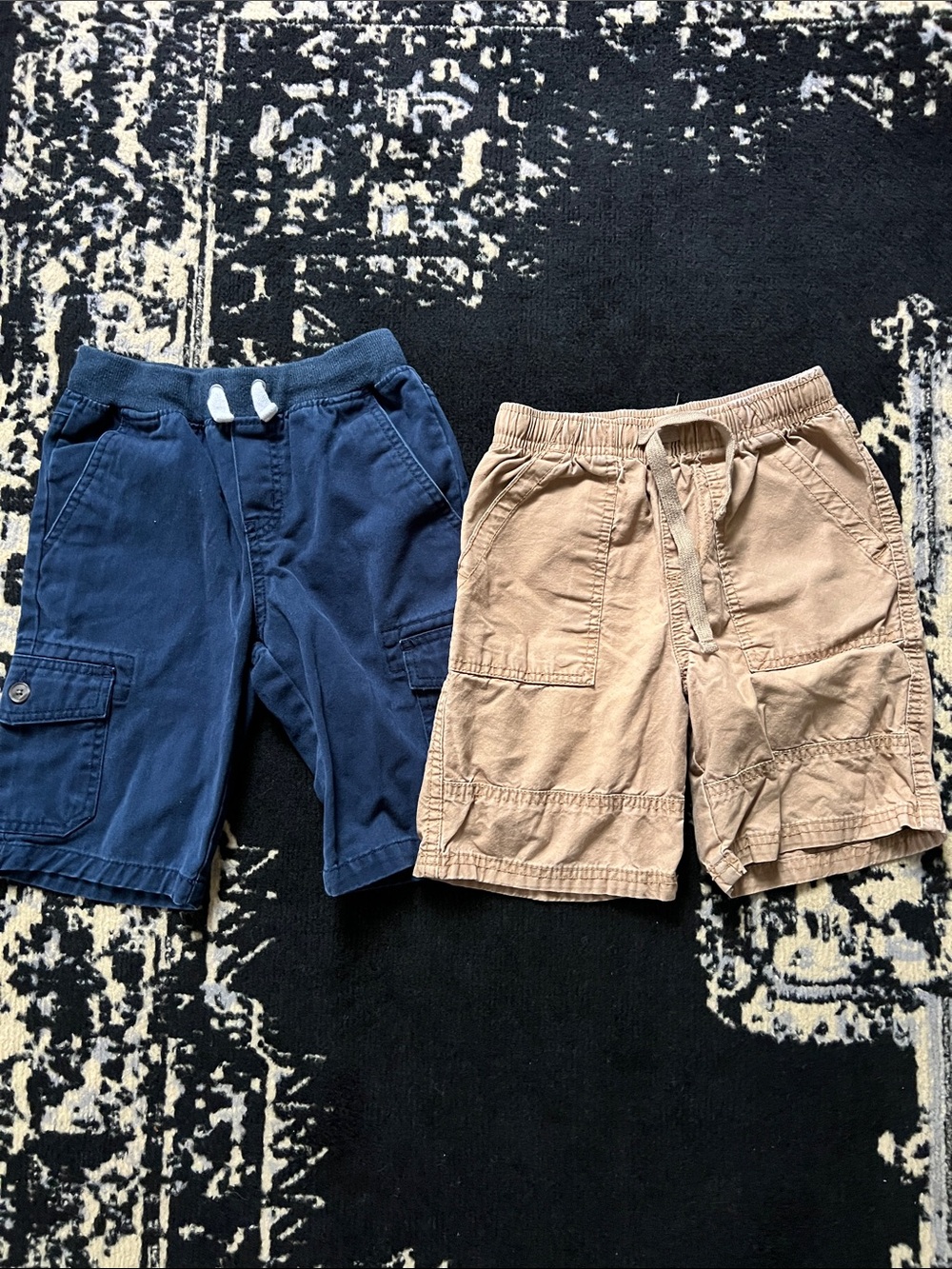 Boys 2 pc casual shorts bundle size 6/7
